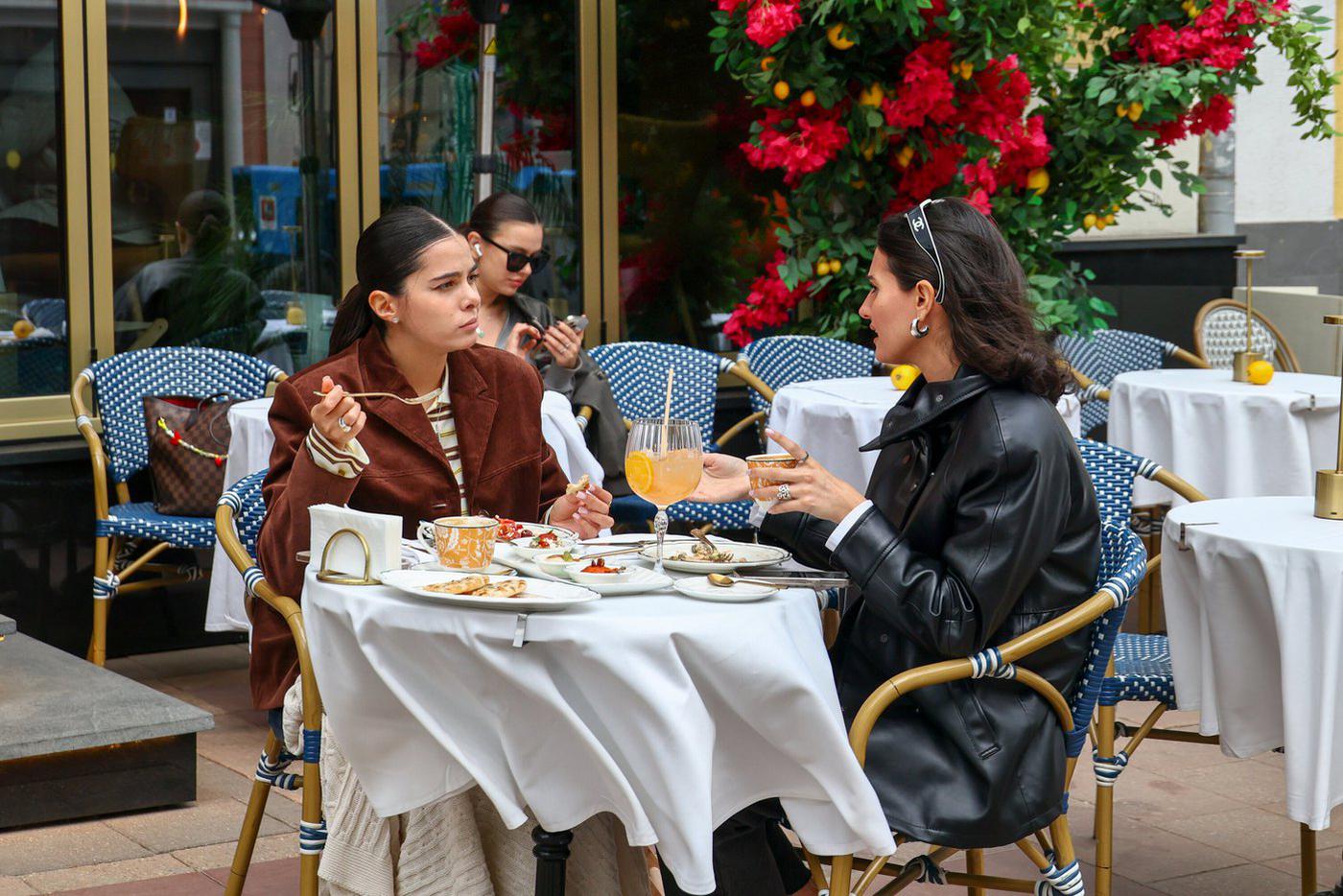 Ресторатор Миронов заявил, что ухудшение погоды в Москве не влияет на отрасль