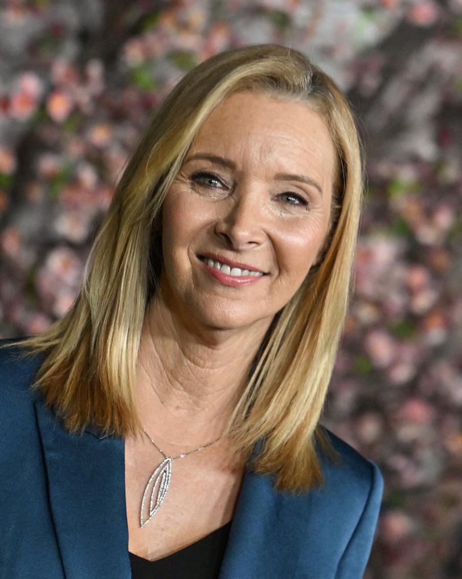 Лиза Кудроу: "Нет ничего лучше, чем смешить людей". Звезда "Друзей" дала эксклюзивное интервью Metro