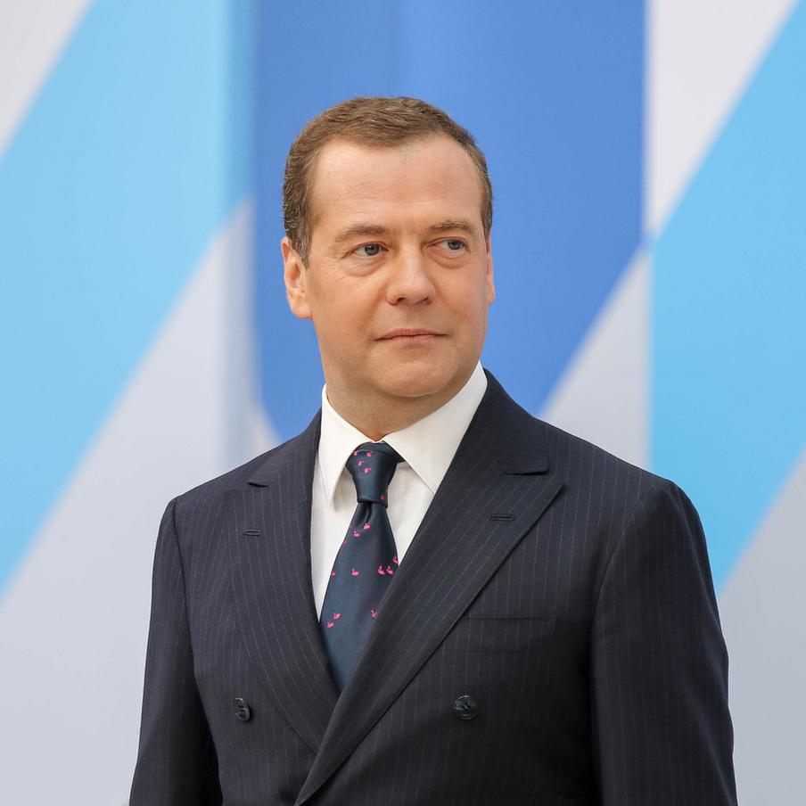 Дмитрий Медведев заявил о неизбежной победе России. Зампредседателя Совбеза РФ, выступая на марафоне "Знание. Первые", дал краткий, но ёмкий ответ на вопрос о том, чем завершатся ссоры США со всем миром. "Победой России", – сказал Медведев. Политик не стал вдаваться в детали, но его заявление прозвучало максимально жёстко