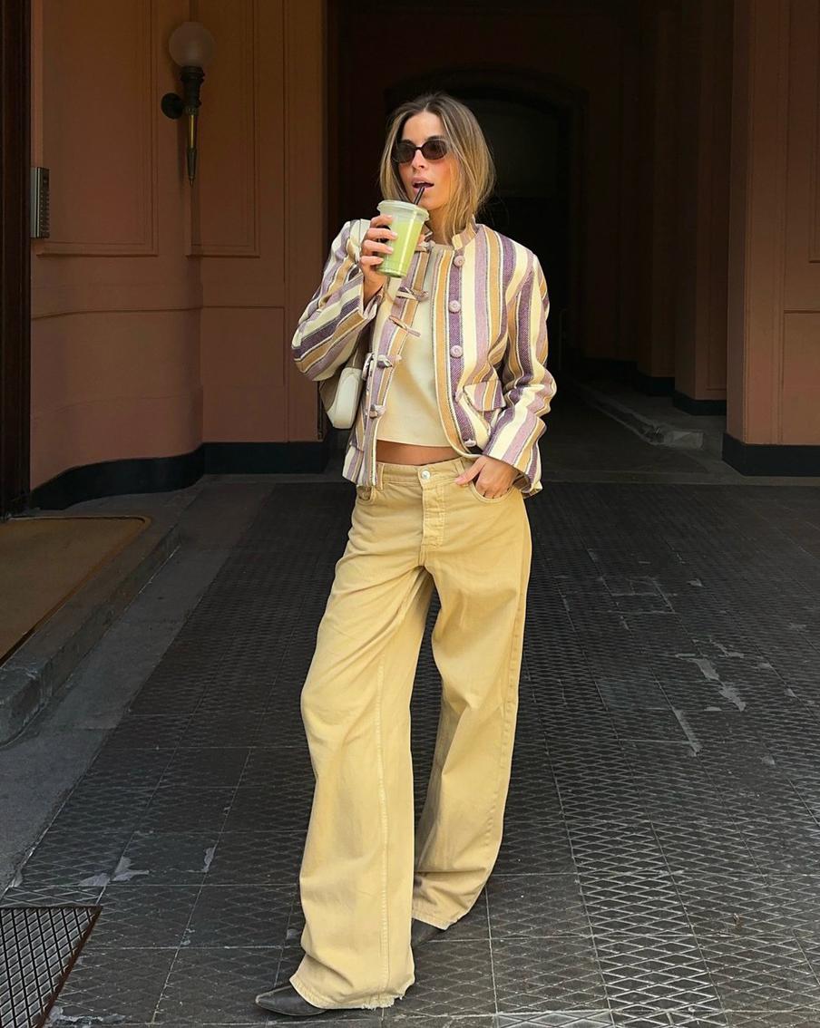 Цвет поможет добавить образу настроения.