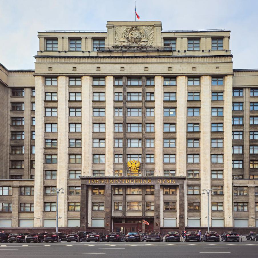 В России ответили на слова Карла III о подготовке к войне со страной. В Госдуме заявили о том, что, несмотря на угрозы эскалации со стороны Великобритании, Россия продолжит отстаивать свои интересы по всему миру