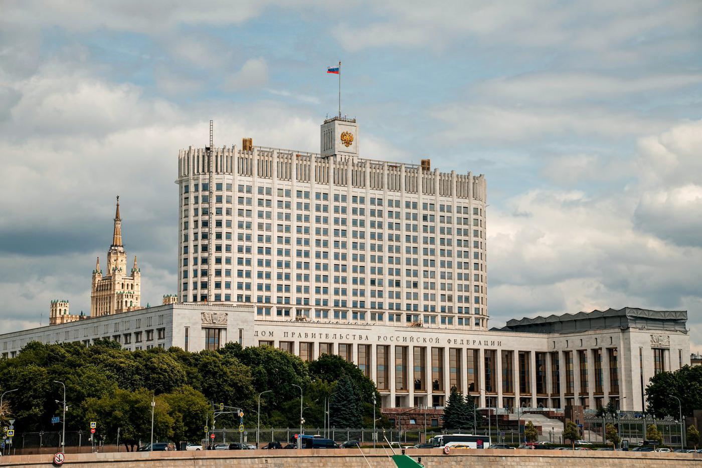 Российские власти запретили ввоз в страну зарубежного спутникового оборудования