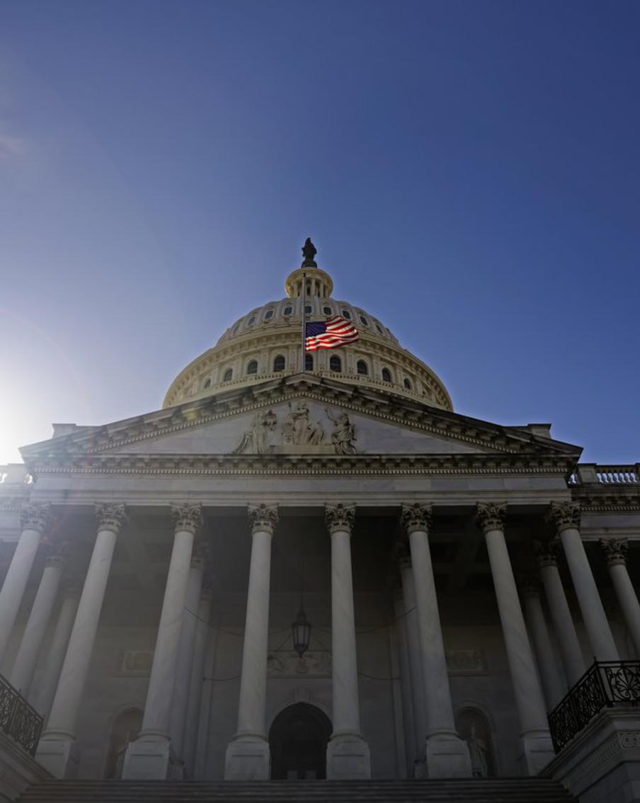 В Сенате США раскритиковали письмо Трампа о завершении войны с Ираном. Глава демократической фракции Сената США Чак Шумер заявил о ничтожности поступившего в конгресс письма Дональда Трампа о якобы завершении конфликта с Ираном