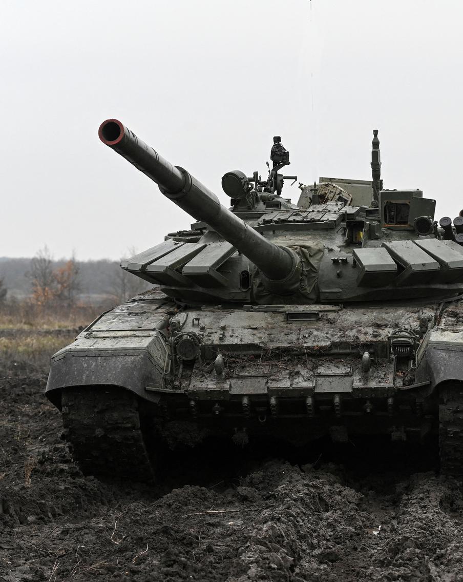 ВС РФ установили контроль над селом Мирополье в Сумской области. Министерство обороны Российской Федерации объявило о продвижении российских войск и расширении буферной зоны вдоль государственной границы, а также о закреплении контроля над селом Мирополье в Сумской области