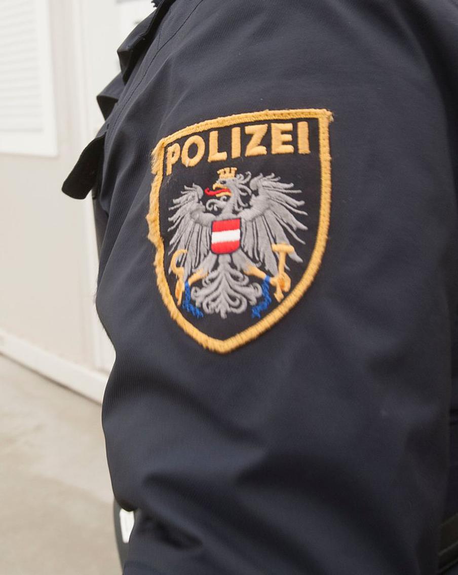В Австрии задержали подозреваемого в отравлении детского питания мужчину. Правоохранительные органы арестовали мужчину, который подозревается в отравлении крысиным ядом детского питания