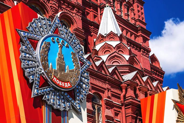 Зеленский пригрозил ударом по Параду Победы в Москве