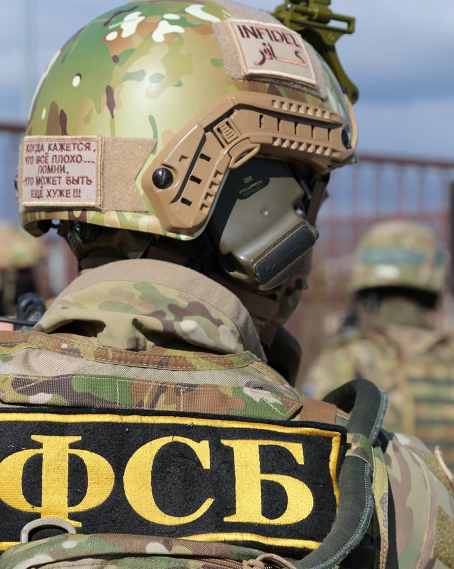 ФСБ раскрыла в Анапе ячейку террористов, вербовавшую боевиков в Сирию. Сотрудники ФСБ в Анапе предотвратили деятельность законспирированной ячейки международной террористической организации, члены которой занимались вербовкой граждан для отправки в Сирию. Об этом 5 мая сообщила пресс-служба Управления ФСБ России по Краснодарскому краю