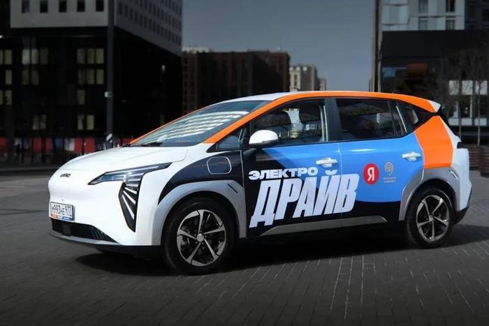 Столичные автопарки пополнились новыми электромобилями