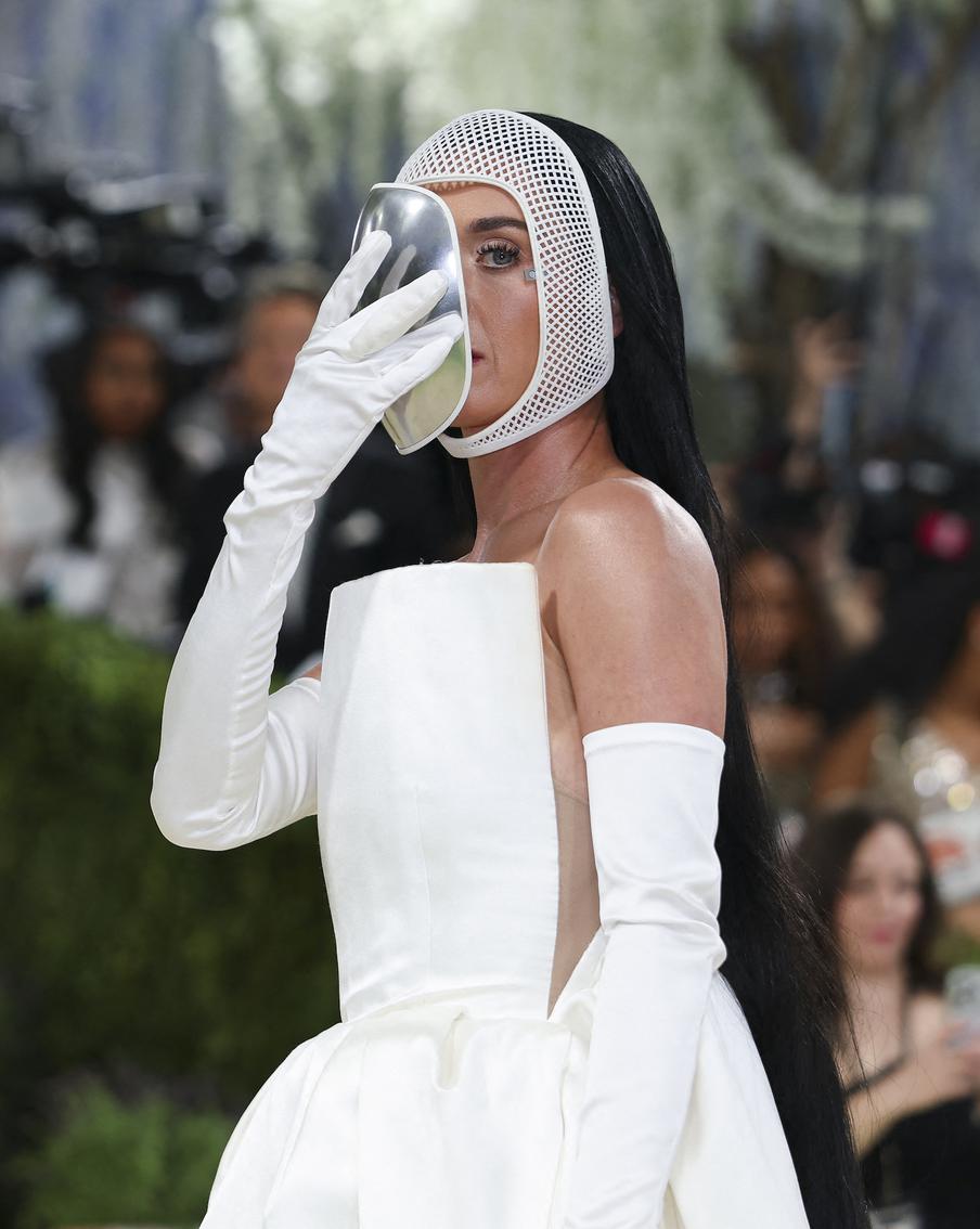 Met Gala 2026: 10 образов звёзд, которые обсуждает весь мир