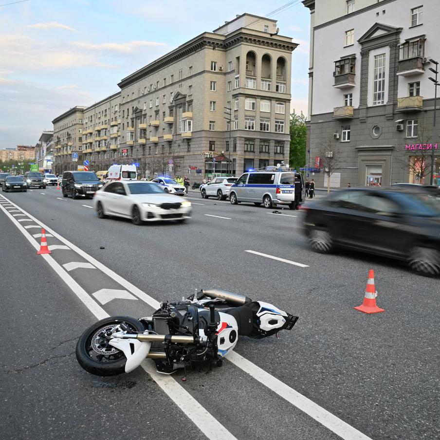 Актриса и фотограф Ксения Добромилова погибла в ДТП в Москве. По информации из различных источников, актриса и фотограф Ксения Добромилова скончалась в Москве в возрасте 34 лет. Как сообщил очевидец, трагедия произошла на Большой Дорогомиловской улице, где её сбил мотоциклист