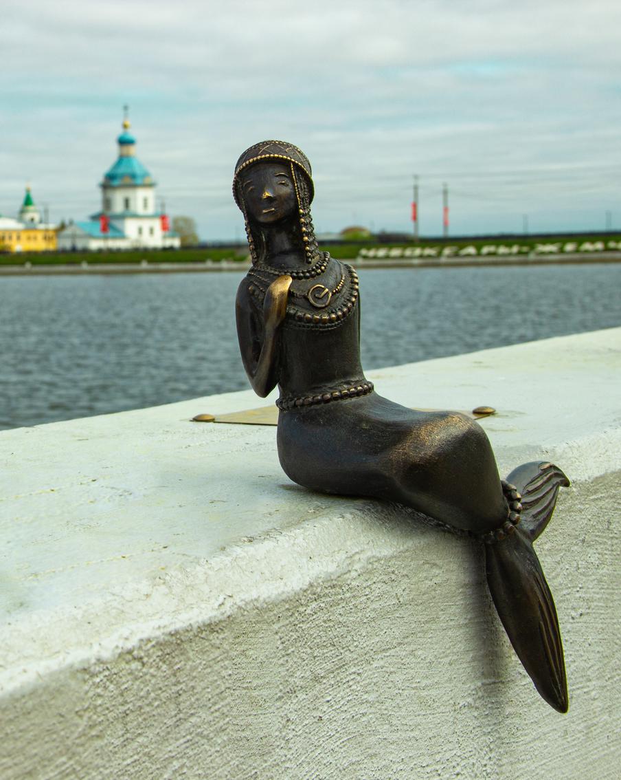 В Чебоксарах более тысячи человек пришли в ПВР после массированной атаки. Глава Чувашии Олег Николаев сообщил в своём телеграм-канале, что в пунктах временного размещения (ПВР) Чебоксар находится более тысячи человек. Это произошло после того, как накануне город подвергся самой масштабной атаке