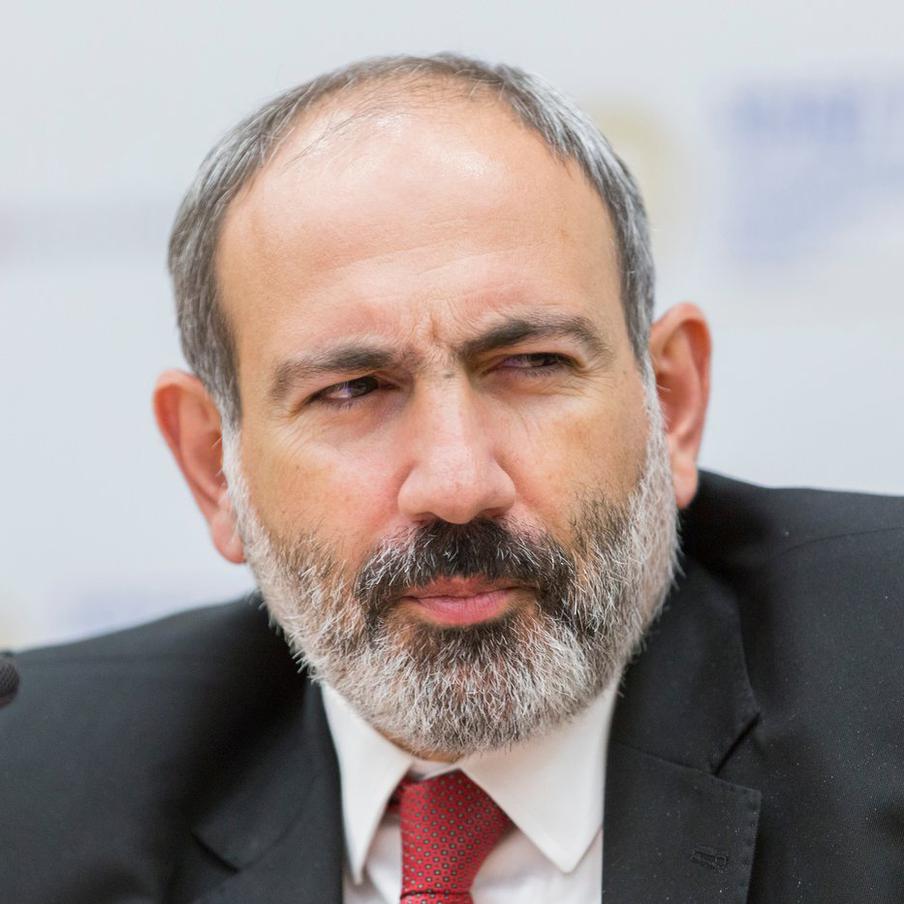 Пашинян не приедет на парад Победы в Москву. Премьер-министр Армении Никол Пашинян заявил, что пропустит торжества 9 Мая в российской столице по причине предвыборной кампании. Парламентские выборы в республике назначены на 7 июня. О своём решении он проинформировал Владимира Путина ещё во время апрельского визита