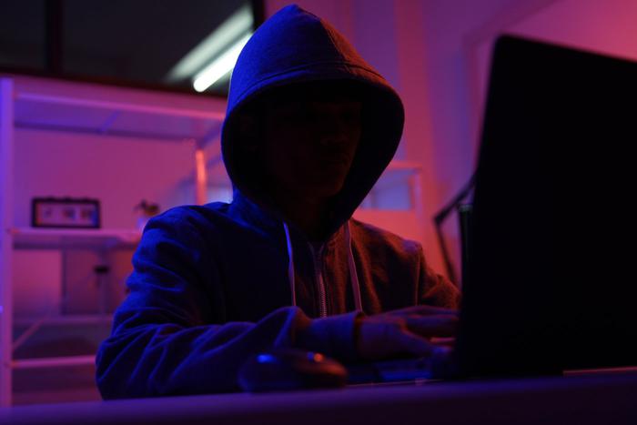 Сотни фейковых мастеров в Интернете оказались порождением искусственного интеллекта