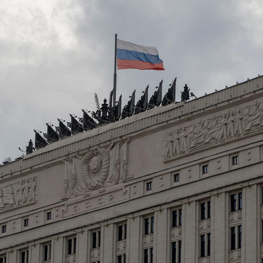 Минобороны России обвинило Украину в нарушении трёхдневного перемирия. Российские военные зафиксировали с начала трёхдневного перемирия около 9 тысяч его нарушений со стороны ВСУ