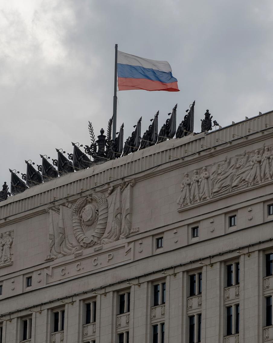 Минобороны России обвинило Украину в нарушении трёхдневного перемирия. Российские военные зафиксировали с начала трёхдневного перемирия около 9 тысяч его нарушений со стороны ВСУ