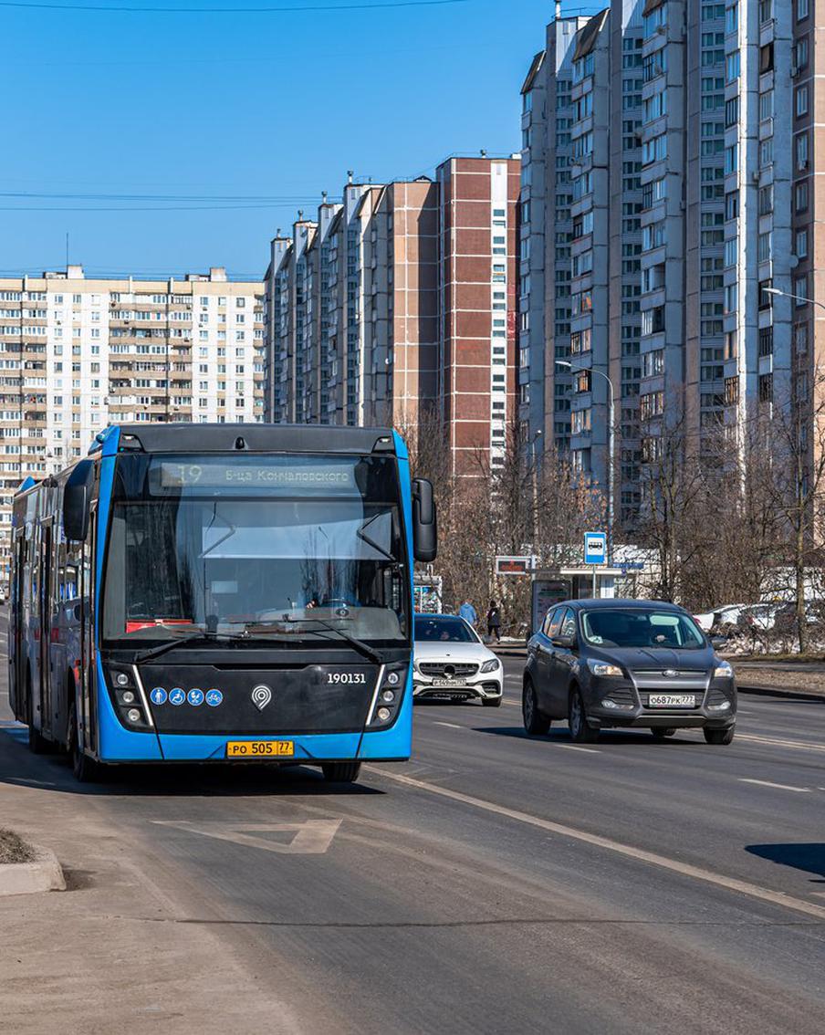 В Москве уже введено более 515 километров выделенных полос для общественного транспорта