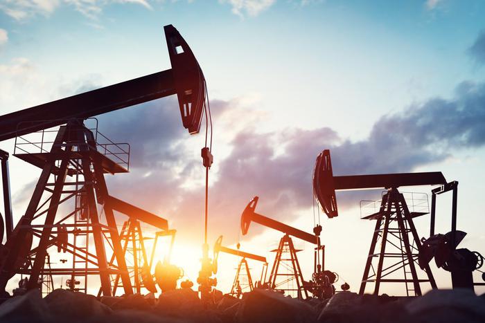 Bloomberg рассказал о "сгорании" мировых запасов нефти рекордными темпами