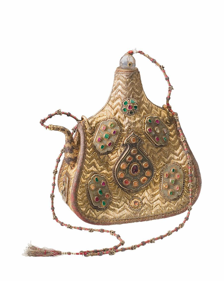 Фляга (сулея). Дар касимовского царевича Сеид-
Бурхана царю Алексею Михайловичу в 1653 г. Турция, первая половина XVII в.