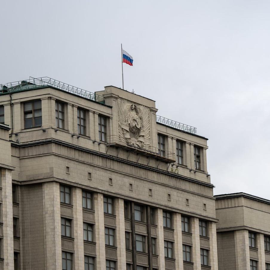 Дума приняла закон об использовании армии за рубежом для защиты россиян. Государственная дума приняла во втором и третьем чтениях законопроект, который позволяет использовать Вооружённые силы Российской Федерации за пределами страны для защиты граждан по решению президента России
