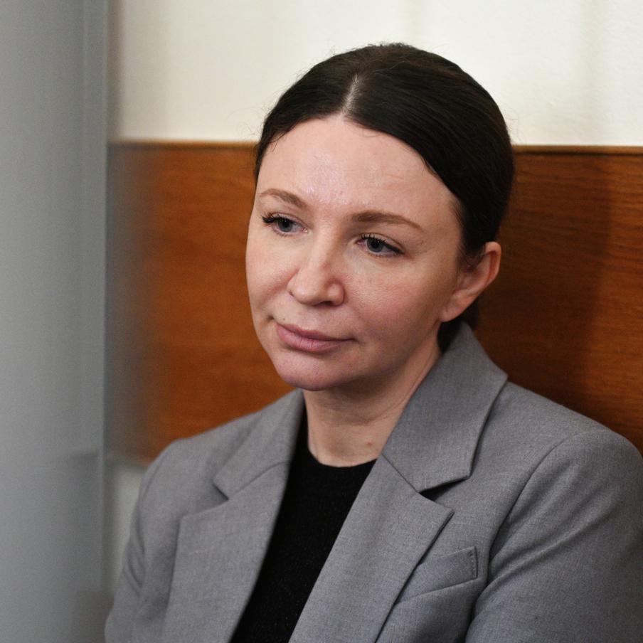 С рыбной фермы Елены Блиновской планируют взыскать более 61 миллиона рублей. Финансовый управляющий блогера Мария Ознобихина обратилась в Арбитражный суд Москвы с требованием оспорить серию крупных сделок. Речь идёт о возврате многомиллионных сумм из вологодской компании в общую конкурсную массу для постепенного погашения налоговых долгов