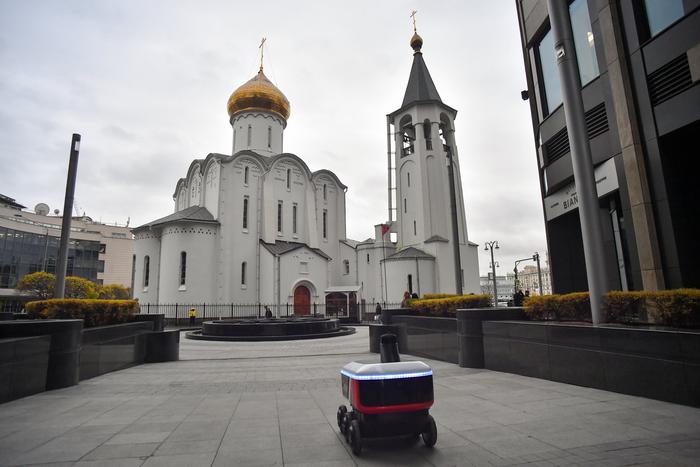 Москвичи могут заказать доставку с помощью робота