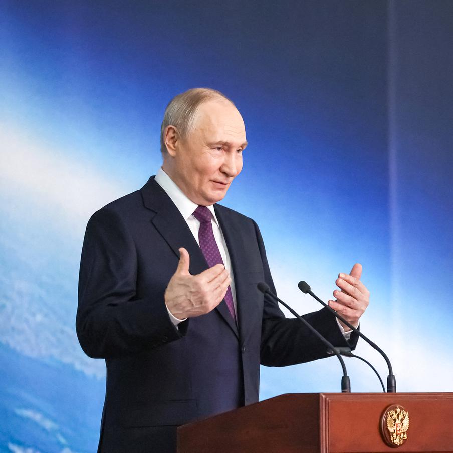 Раскрыты подробности визита Путина в Китай. Основными темами переговоров станут двусторонние отношения Москвы и Пекина. В частности, планируется обсудить сотрудничество в области образования, инновационных технологий, а также гуманитарные проекты