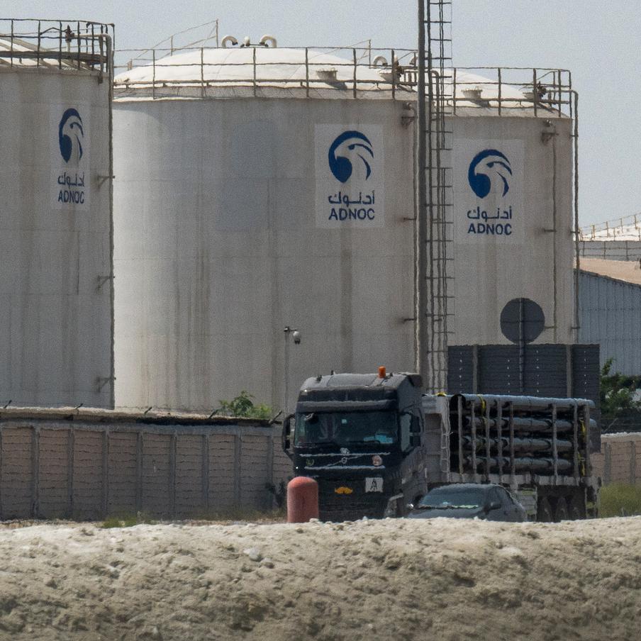 ОАЭ намерены запустить нефтепровод в обход Ормузского пролива. Длина маршрута — 500 км. Трубопровод свяжет нефтеносные районы Абу-Даби (Хабшан) с главным нефтяным хабом Эль-Фуджайры
