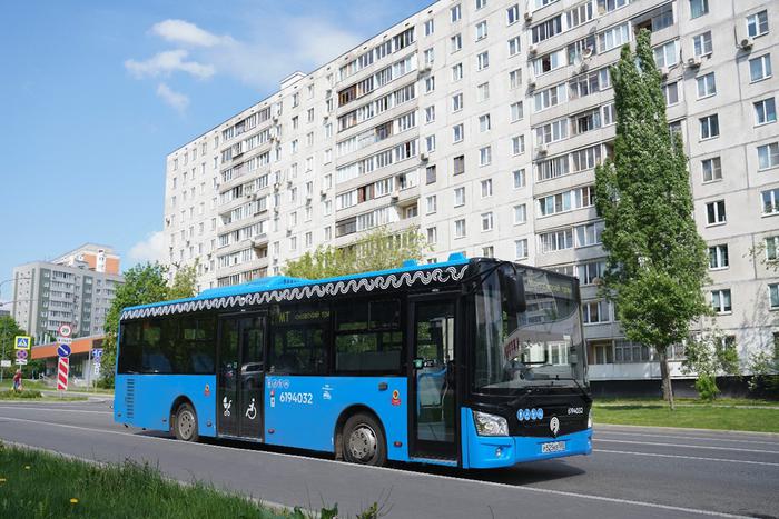 Новые автобусы коммерческих перевозчиков выйдут ещё на 17 маршрутов в Москве