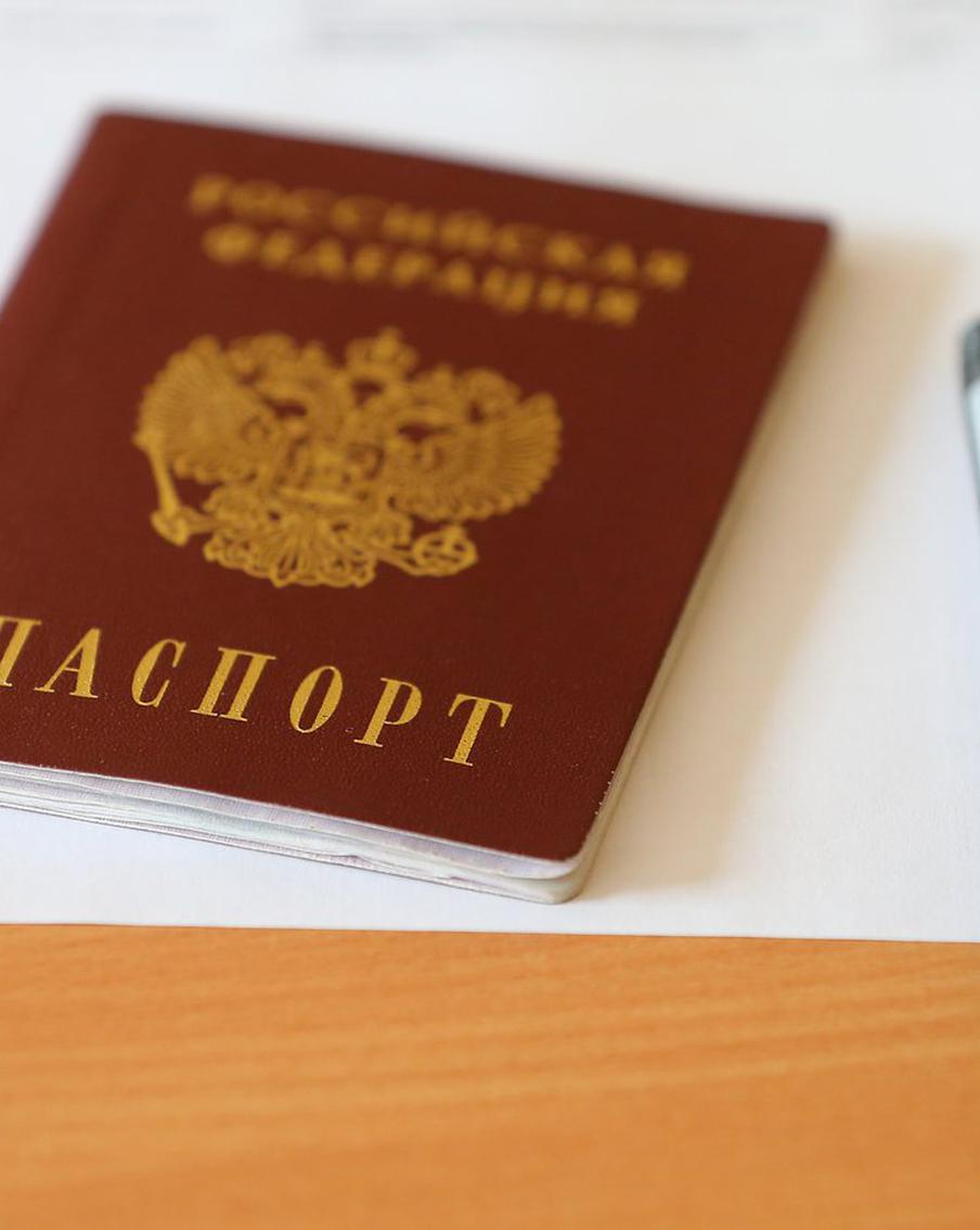 Российским школьникам запретили ссылаться на аниме и видеоигры на ЕГЭ. При написании сочинений на ЕГЭ по русскому языку школьникам запрещено ссылаться на аниме и видеоигры. Также нежелательным является использование иноязычной лексики из этих сфер