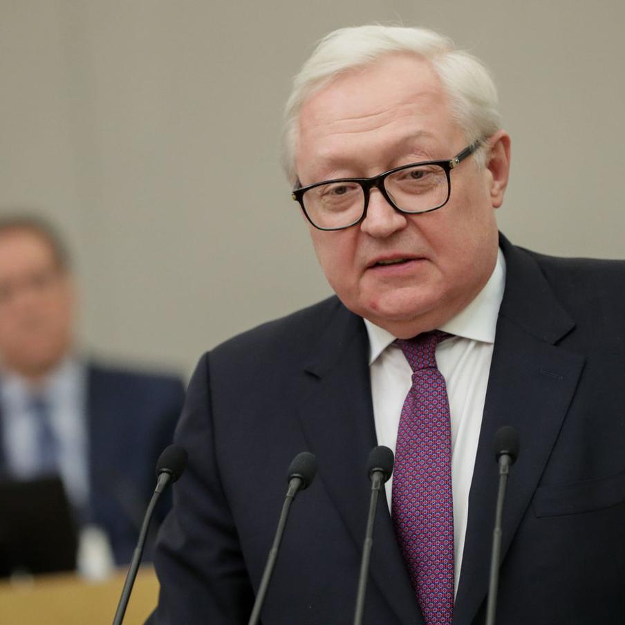Рябков заявил об интенсивных контактах РФ и США на уровне администраций. Заместитель министра иностранных дел России Сергей Рябков рассказал, что между Москвой и Вашингтоном поддерживаются активные контакты на уровне администраций. Межгосударственный диалог осуществляется по различным каналам
