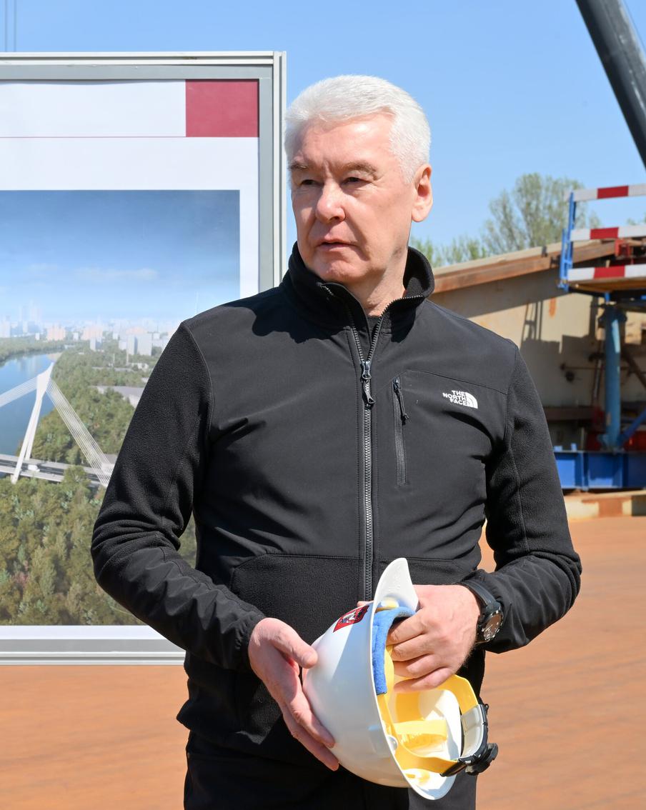 Собянин: из-за атаки БПЛА на Москву пострадали 12 человек. По предварительным данным, в результате атаки беспилотников пострадали двенадцать человек, среди которых есть строители Московского нефтеперерабатывающего завода