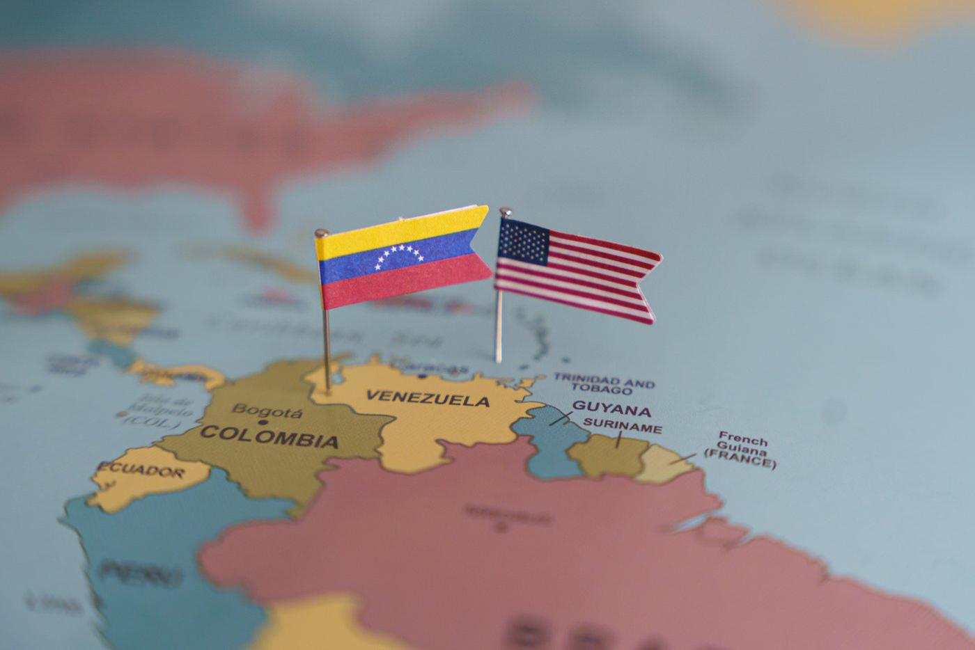 Поддерживавшего Мадуро венесуэльского миллиардера депортировали в США