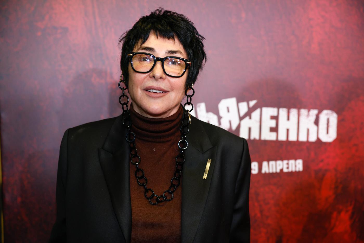 Певица Лолита Милявская заявила, что стала зависима от леденцов