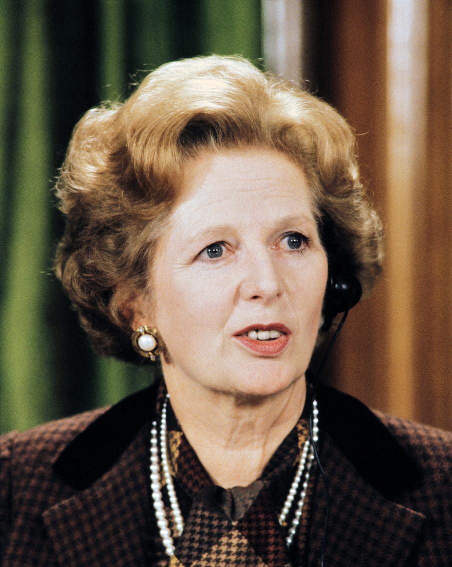 Тэтчер была премьером Великобритании с 4 мая 1979 года по 28 ноября 1990 года.