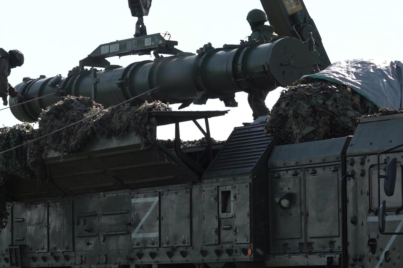 "Разминают ядерные мышцы": Россия и Белоруссия провели совместные военные учения
