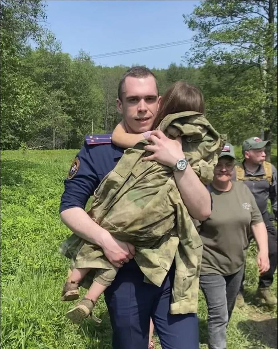 Пропавшую в посёлке Дубна в Тульской области трёхлетнюю девочку нашли живой в лесу