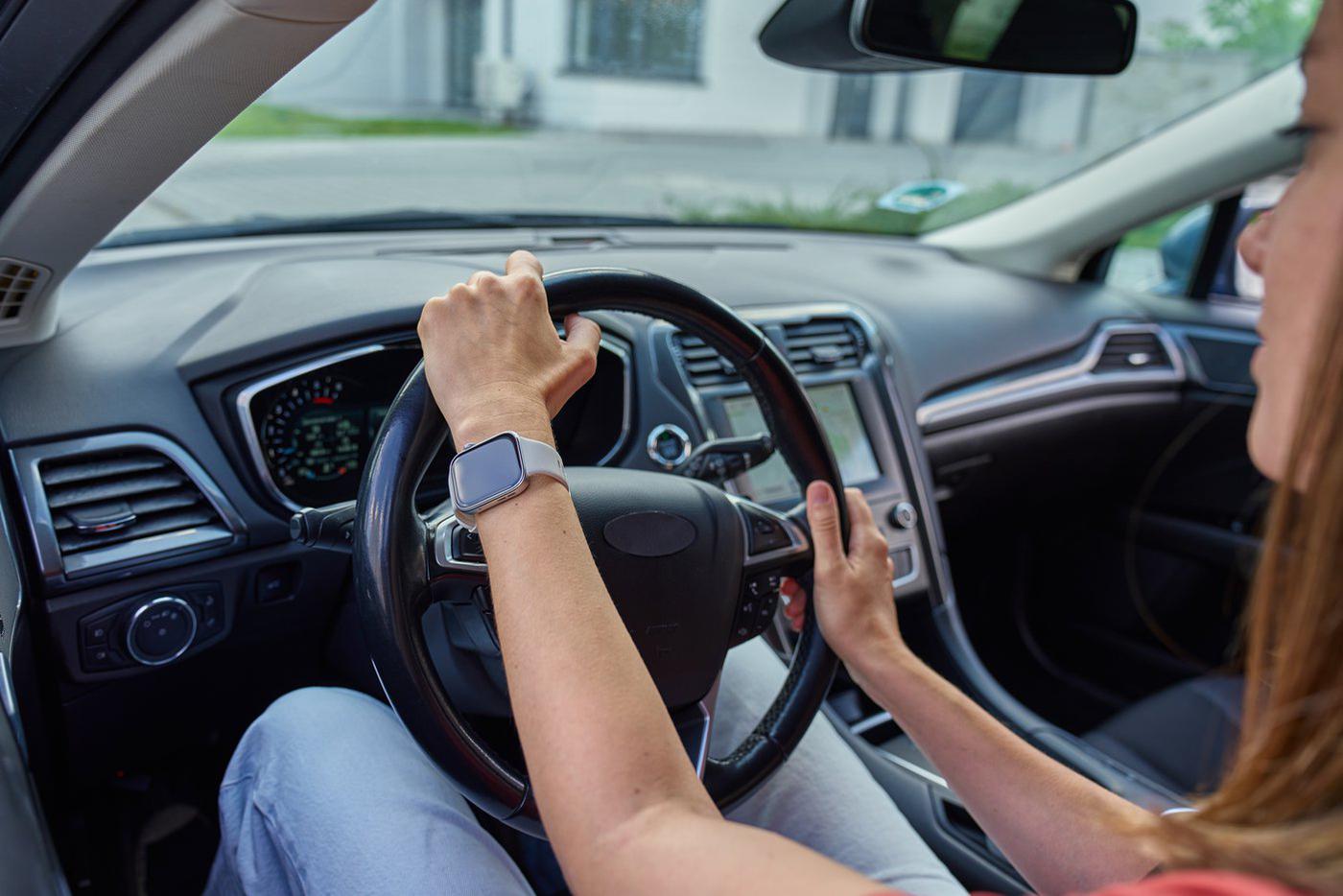 Десятилетиями игнорируемые различия: женщины чаще мужчин получают травмы во время ДТП