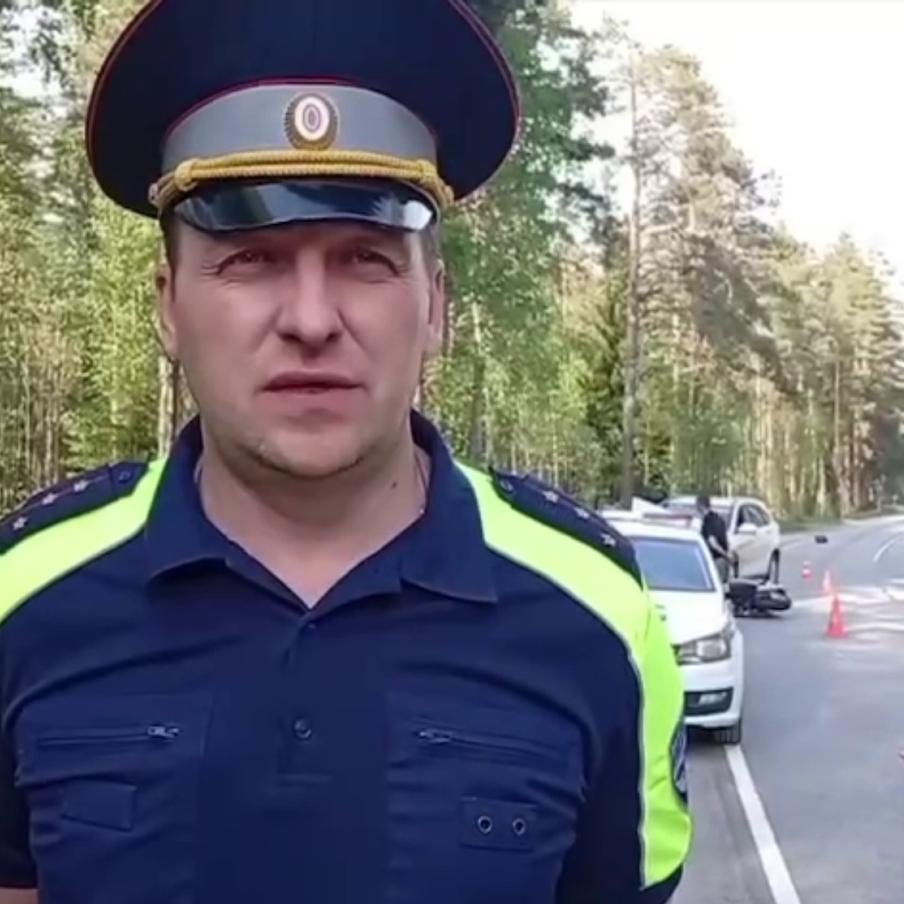 Миллиардер Михаил Смирнов погиб в ДТП на байке в Ленобласти. Как выяснилось, у погибшего не было водительских прав категории, необходимой для управления мотоциклом