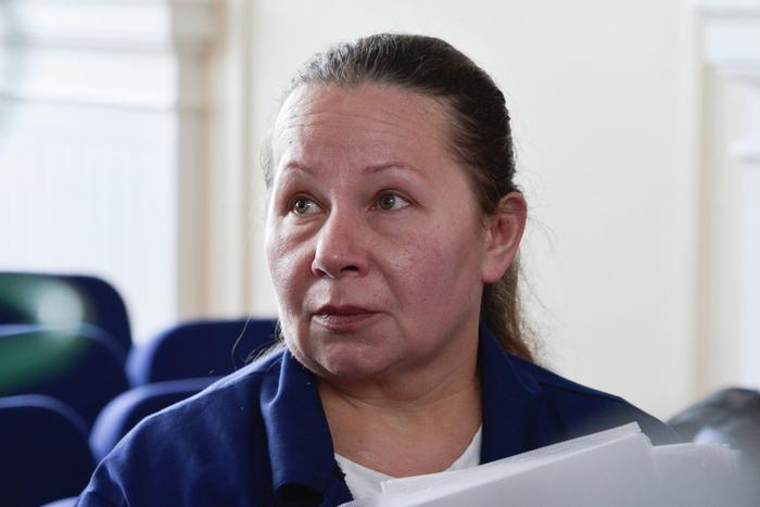 Мать обвиняемой в убийстве Вкитора Тархова не знает, сможет ли простить дочь