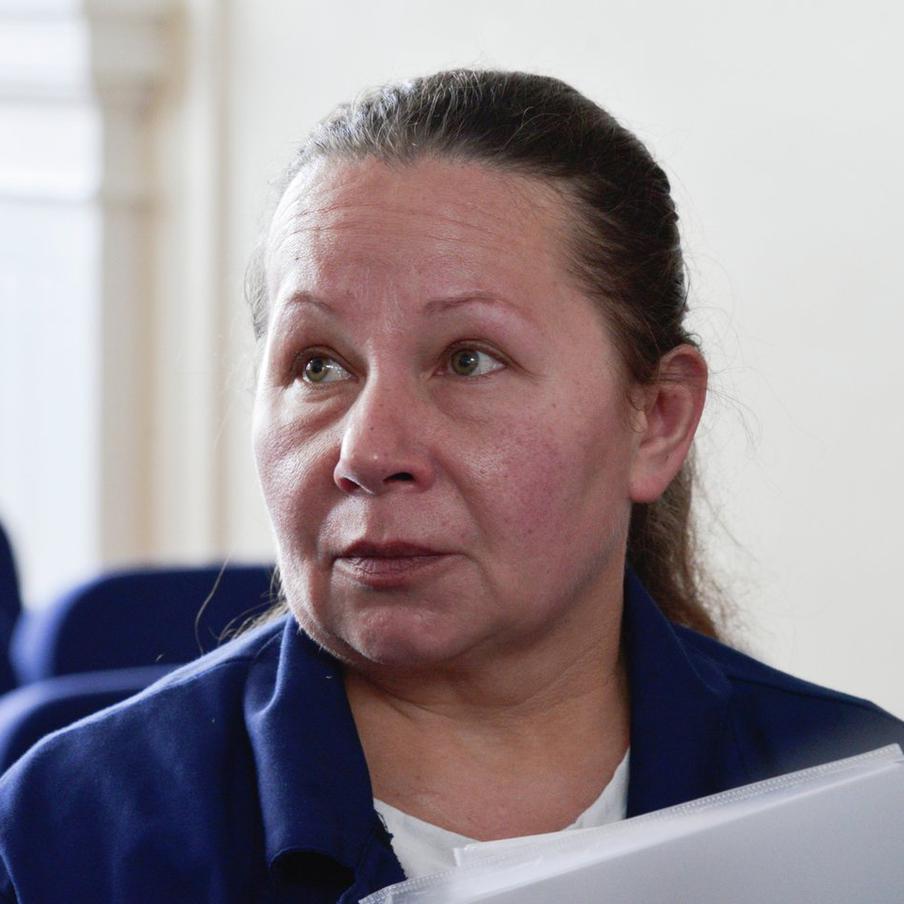 Мать обвиняемой в убийстве экс-мэра Самары не знает, сможет ли простить дочь. Дочь убитых экс-мэра Самары Виктора Тархова и его жены, являющаяся матерью главной обвиняемой Екатерины Тарховой, впервые прокомментировала уголовное дело. На суде женщина заявила, что пока не готова простить собственного ребёнка