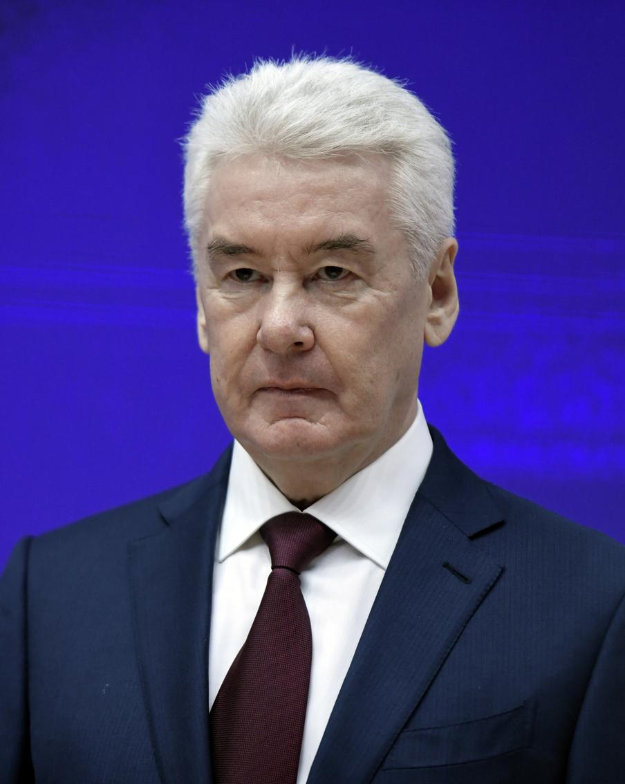 Собянин: системой ПВО Минобороны уничтожен ещё один БПЛА, летевший к столице. Прорыв очередного вражеского беспилотного летательного аппарата был вовремя замечен дежурными расчётами противовоздушной обороны. Военные сработали слаженно, мгновенно уничтожив воздушную цель в небе