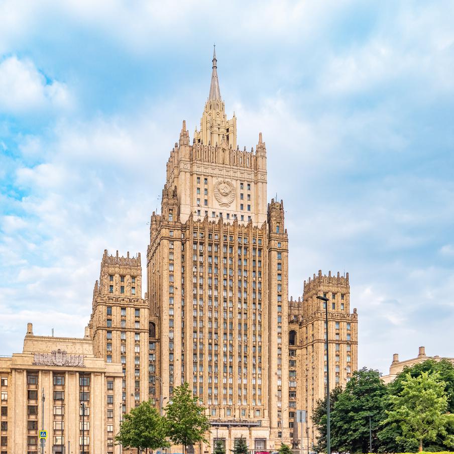 В России опровергли причастность к созданию фейков про премьер-министра Армении. Официальный представитель МИД России Мария Захарова прокомментировала слухи о якобы проводимой Москвой против Никола Пашиняна "операции" по очернению имени армянского премьер-министра