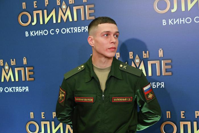 Дембель Глеба Калюжного: почему Николай Добрынин встретил актёра из армии
