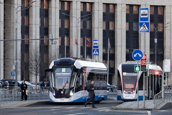 Развитие наземного транспорта в Москве: новые маршруты, выделенные полосы и электробусы