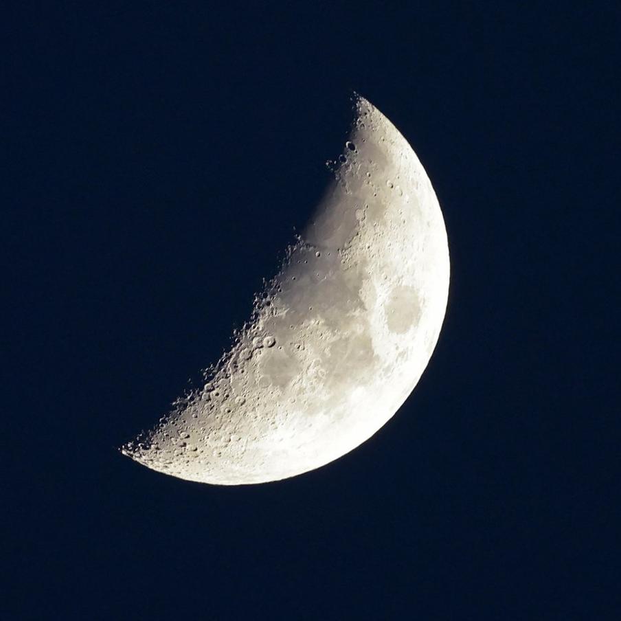 NASA: Россия и США могут сотрудничать в миссии по созданию базы на Луне. Как отметил глава программы в США, возведение базы на Луне – это задача, стоящая перед всем человечеством, поэтому нельзя заранее предугадать, с какими именно странами и на каких условиях будет вестись сотрудничество