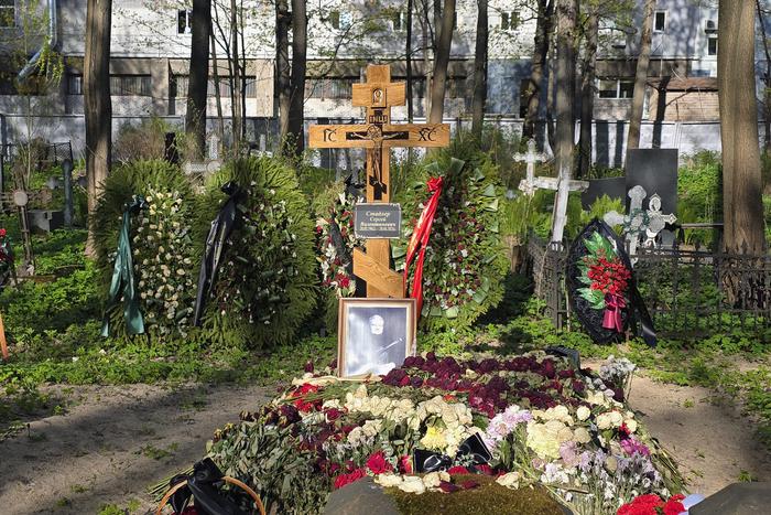 40 дней со дня ухода Сергея Стадлера: что случилось с могилой знаменитого музыканта