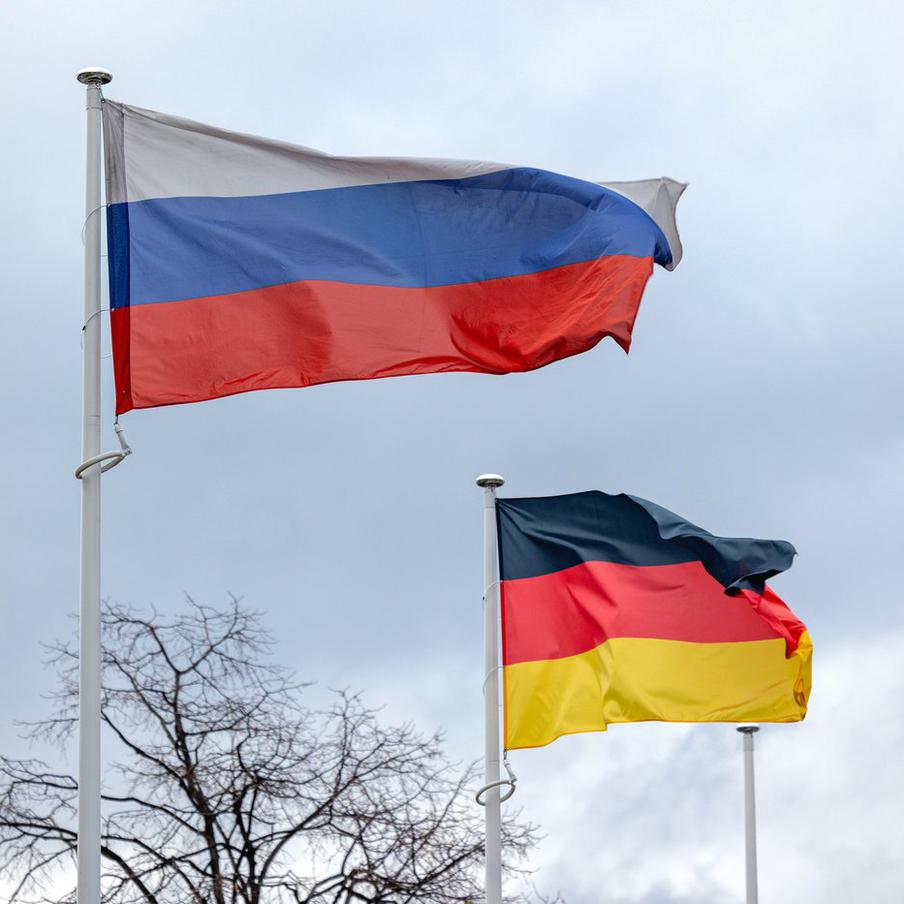 Замглавы МИД РФ: диалог России и ФРГ находится на уровне "ниже плинтуса". Заместитель министра иностранных дел России Дмитрий Любинский заявил, что отношения между Россией и Германией в настоящее время переживают не лучшие времена и нет никаких предпосылок для их улучшения