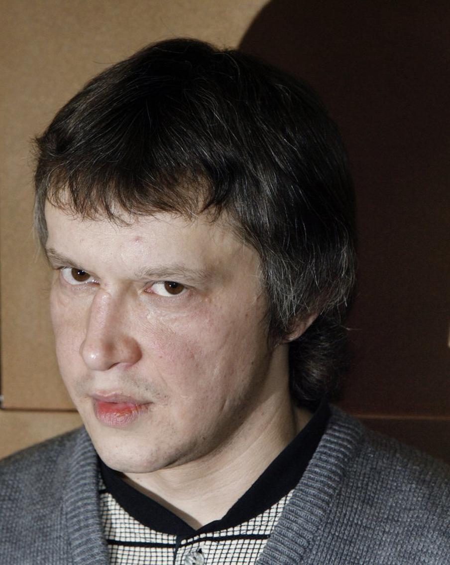 Суд отклонил просьбу "битцевского маньяка" перевести его в другую колонию. Кассационный суд отклонил жалобу Александра Пичушкина, известного как "битцевский маньяк", на перевод его в колонию, расположенную ближе к Москве. Как сообщает ТАСС со ссылкой на материалы суда, "рассмотрение кассационной жалобы Пичушкина завершено. Решения Замоскворецкого и Московского городского судов оставлены в силе"