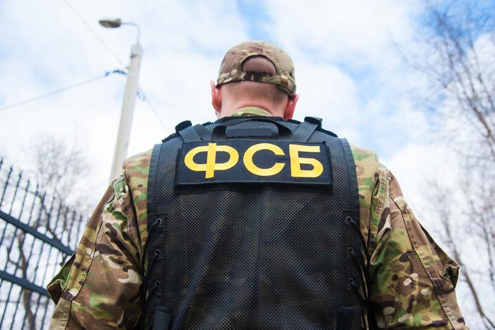 ФСБ выявила атаку иностранных спецслужб на телефоны российских чиновников