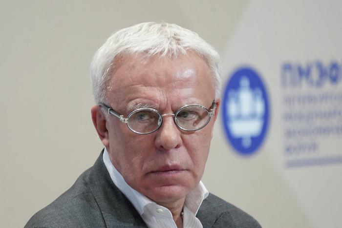Фетисов осудил действия Исинбаевой и назвал их циничными